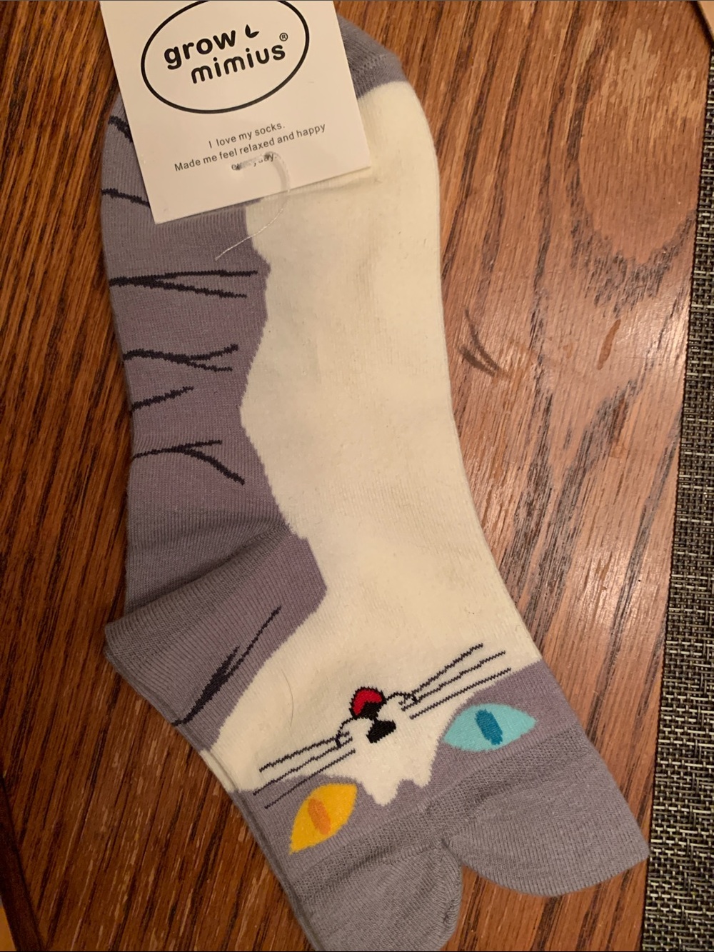 Cat Face Crew Socks - Gray & White